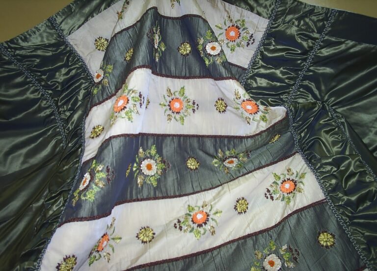 Bursa osmek yil sonu sergisi kurdele nakisi yatak ortusu