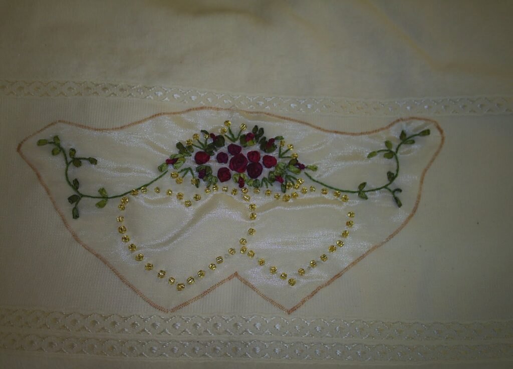 Kurdele nakışı havlular