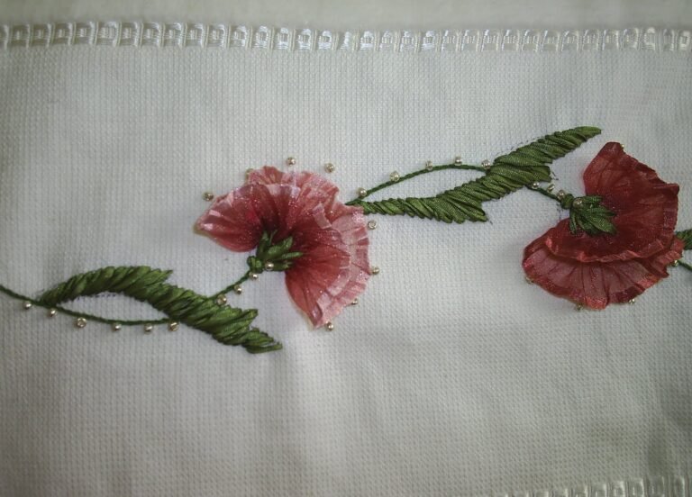 Kurdele Nakışlı Havlu