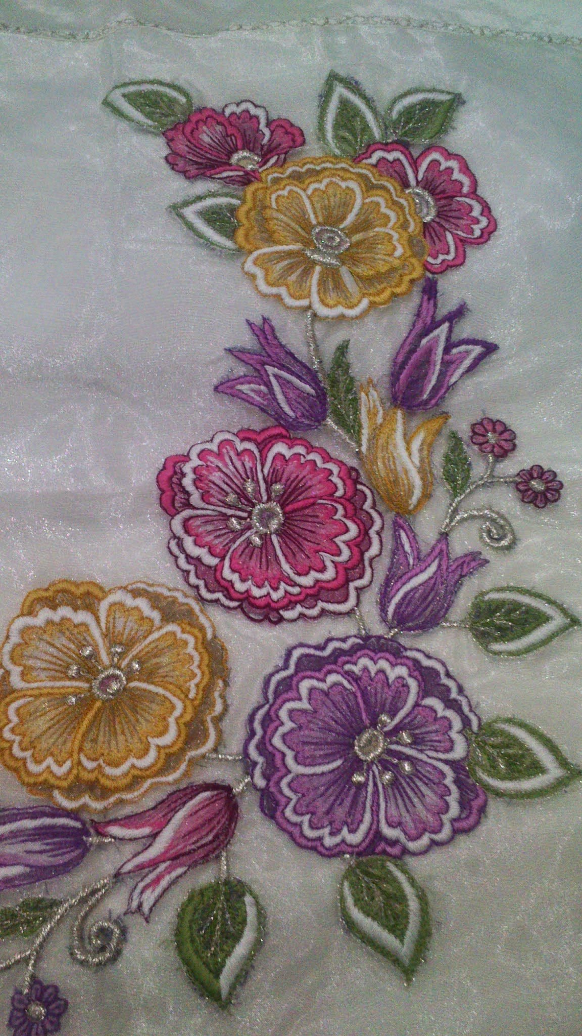 Makine Nakışı ile Yapılmış Gölge İşi Fotoğrafı