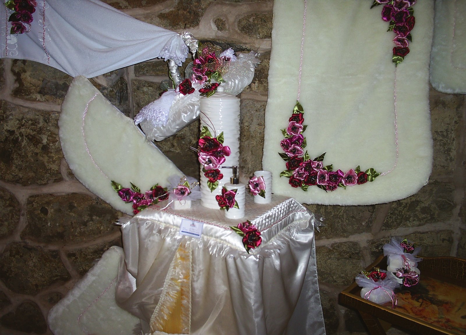 kanaviçe masa örtüsü