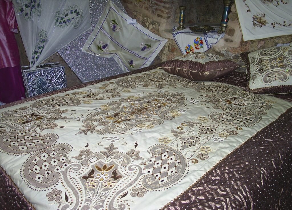 BUSMEK 3. Genel Sergisi – Yatak Örtüsü