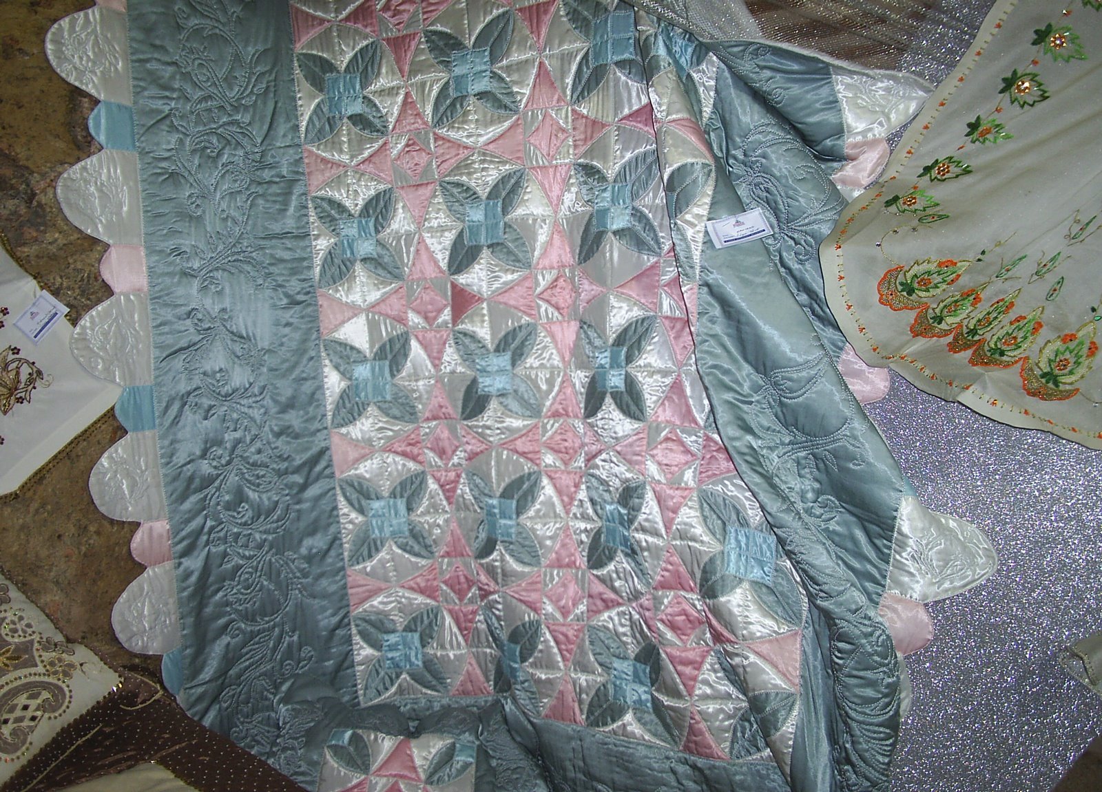 Patchwork kırkyama yatak örtüsü