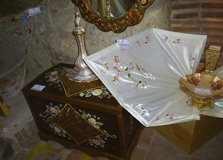 BUSMEK 3. Genel Sergisi – Çeyiz Sandığı