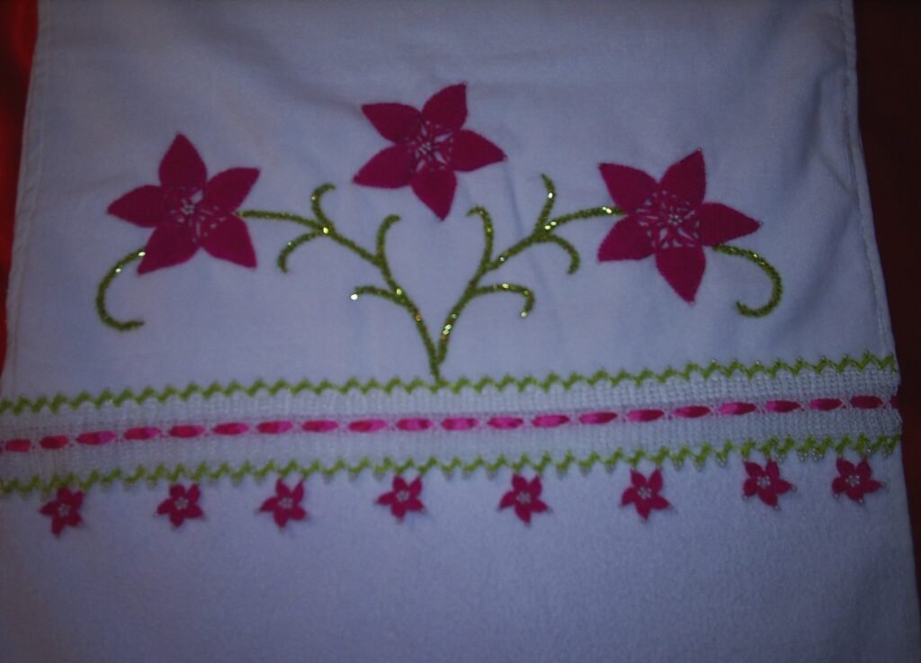 İki Renkli Havlu Danteli