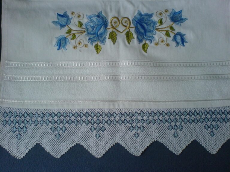 Boyama Nakış Renkli Havlu Danteli