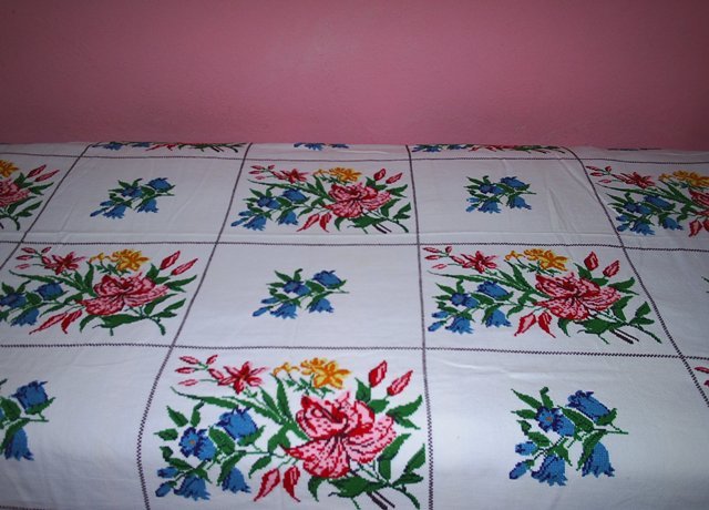 kanaviçe yatak örtüsü 2